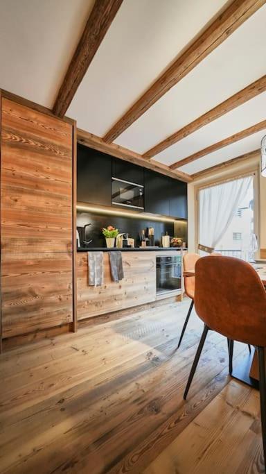 Alpine Suite - Cervinia بيريوِل تْشيرفينيا المظهر الخارجي الصورة